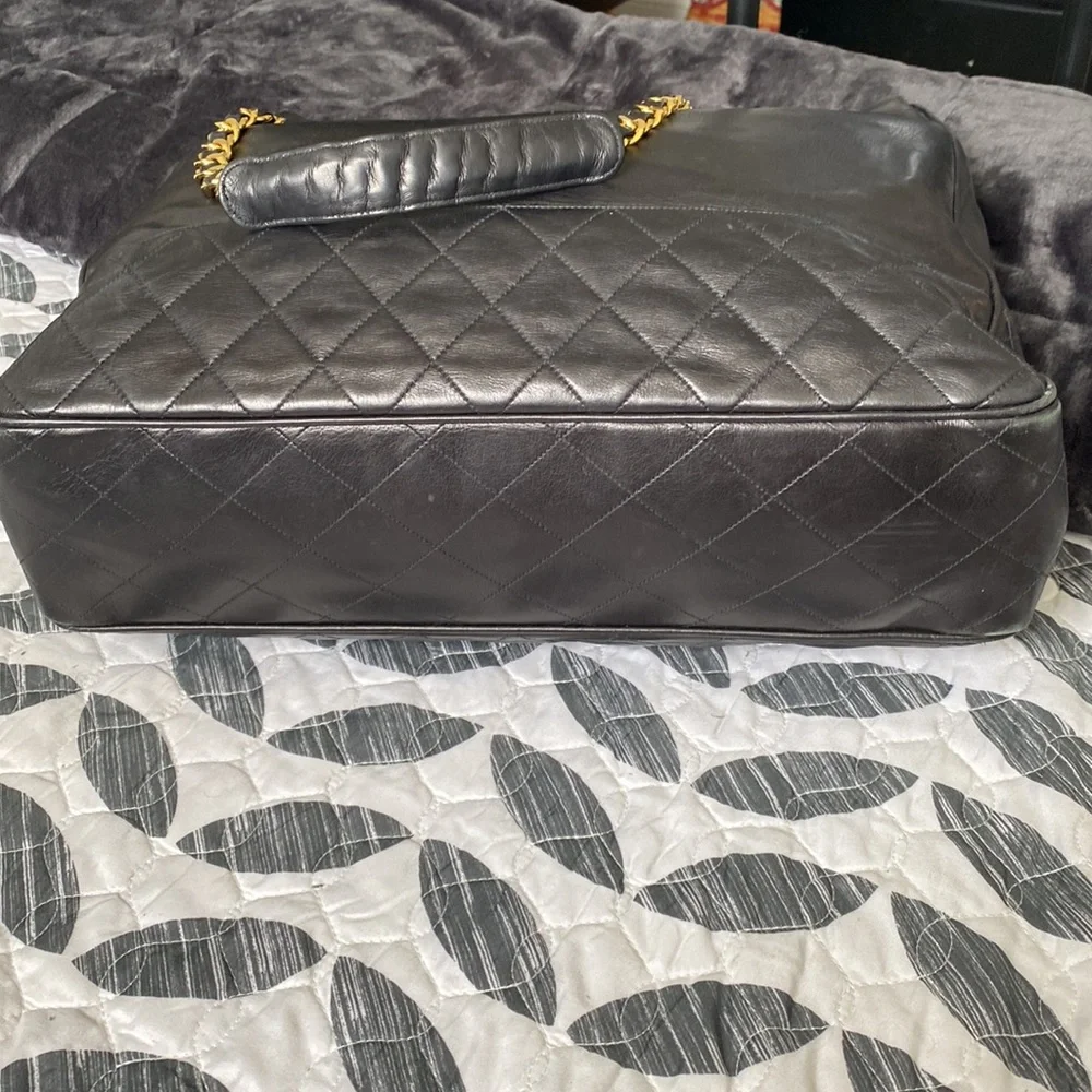 Chanel Large Shoulder bag 💯 Authentic! - Picture 6 of 7